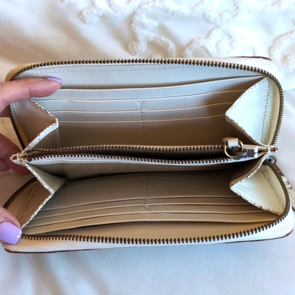 POLO Ralph Lauren Jewel/ Studded Ivory Distressed Zip Around Wallet NWOT - Picture 11 of 13